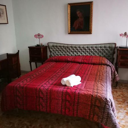 Arturo'S House Apartment เนเปิลส์ ภายนอก รูปภาพ
