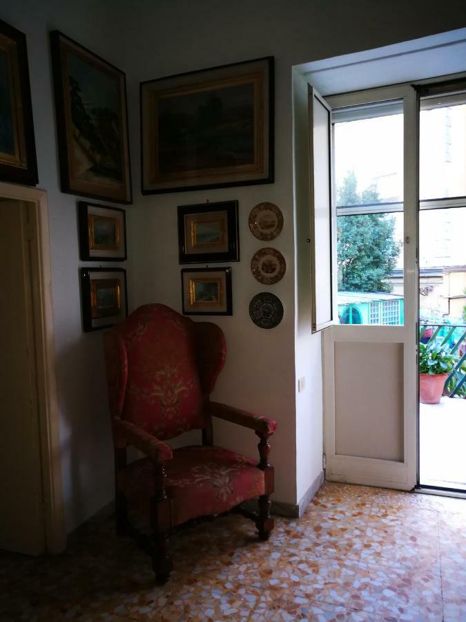 Arturo'S House Apartment เนเปิลส์ ภายนอก รูปภาพ