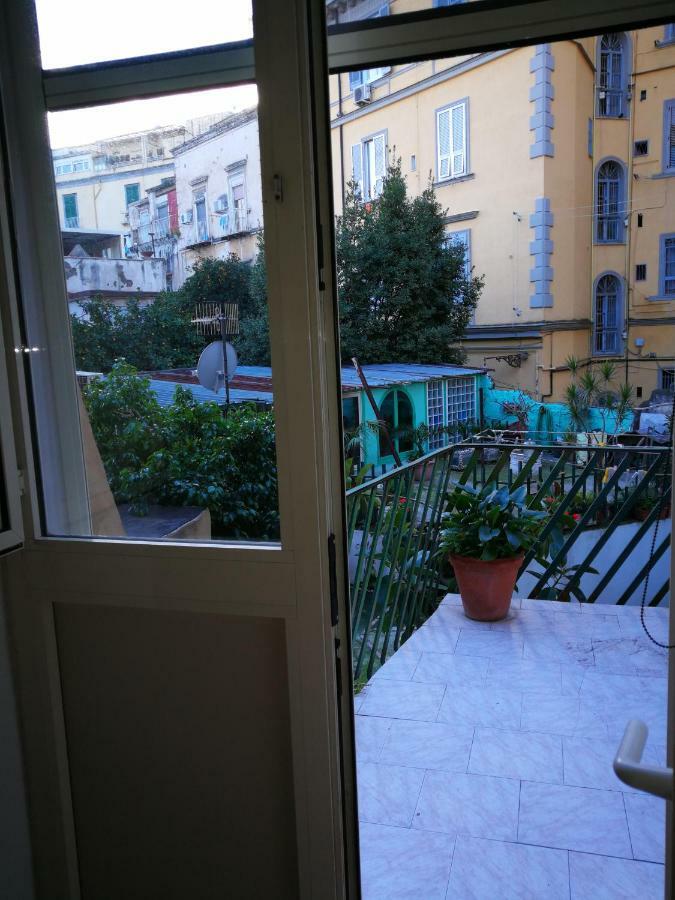 Arturo'S House Apartment เนเปิลส์ ภายนอก รูปภาพ