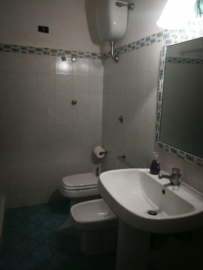 Arturo'S House Apartment เนเปิลส์ ภายนอก รูปภาพ